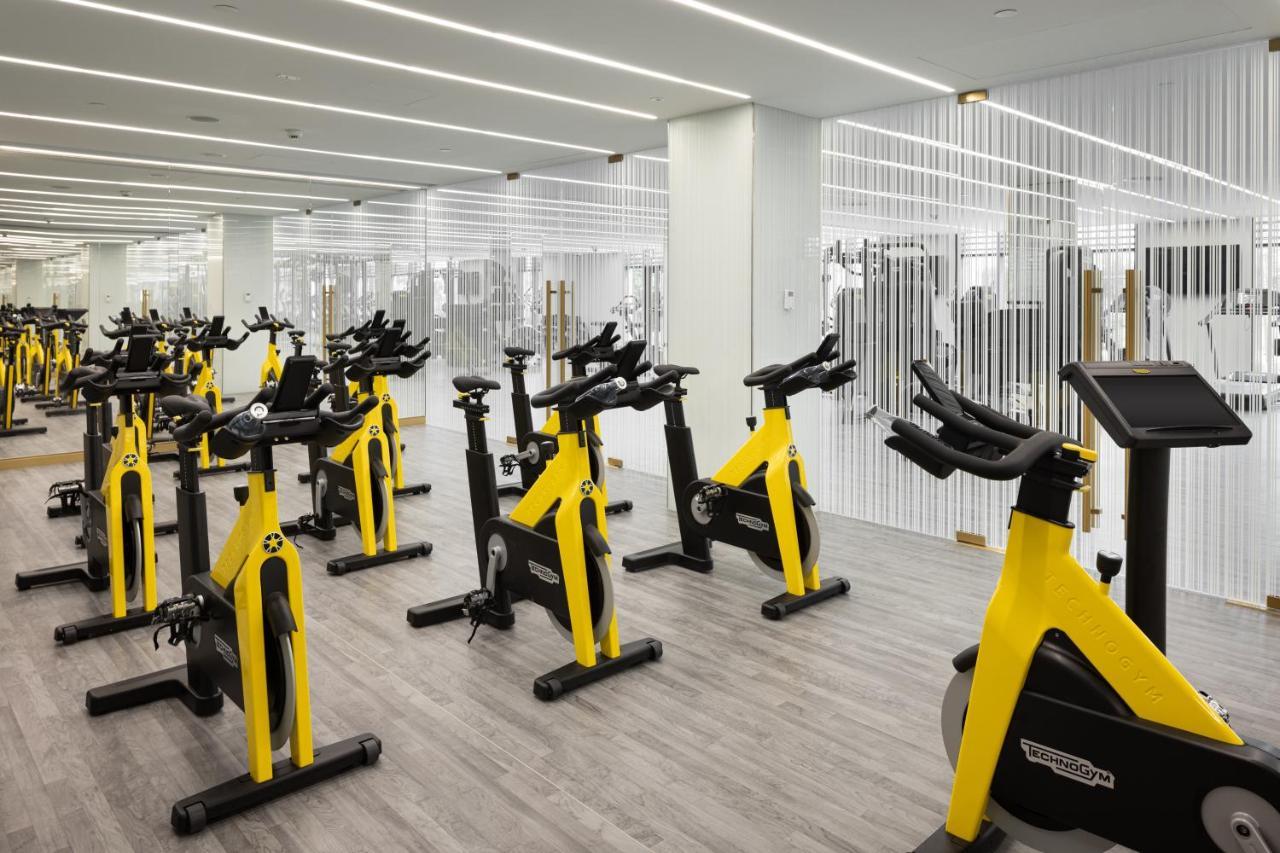 Jumeirah Gulf Of Bahrain Al-Manamah Bagian luar foto The gym at the hotel