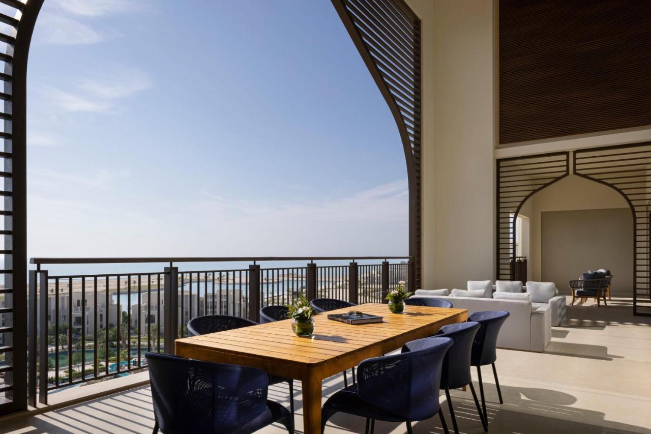 Jumeirah Gulf Of Bahrain Al-Manamah Bagian luar foto The View